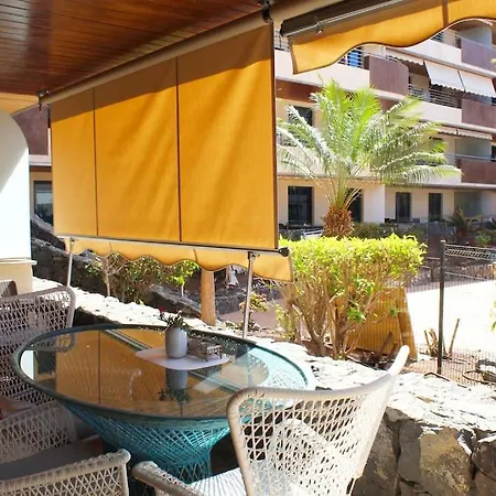 Apartment Balcon, Cosy One Bed With Aircon And Pool *